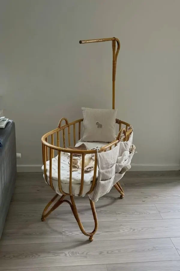 Leagăn pentru bebeluși